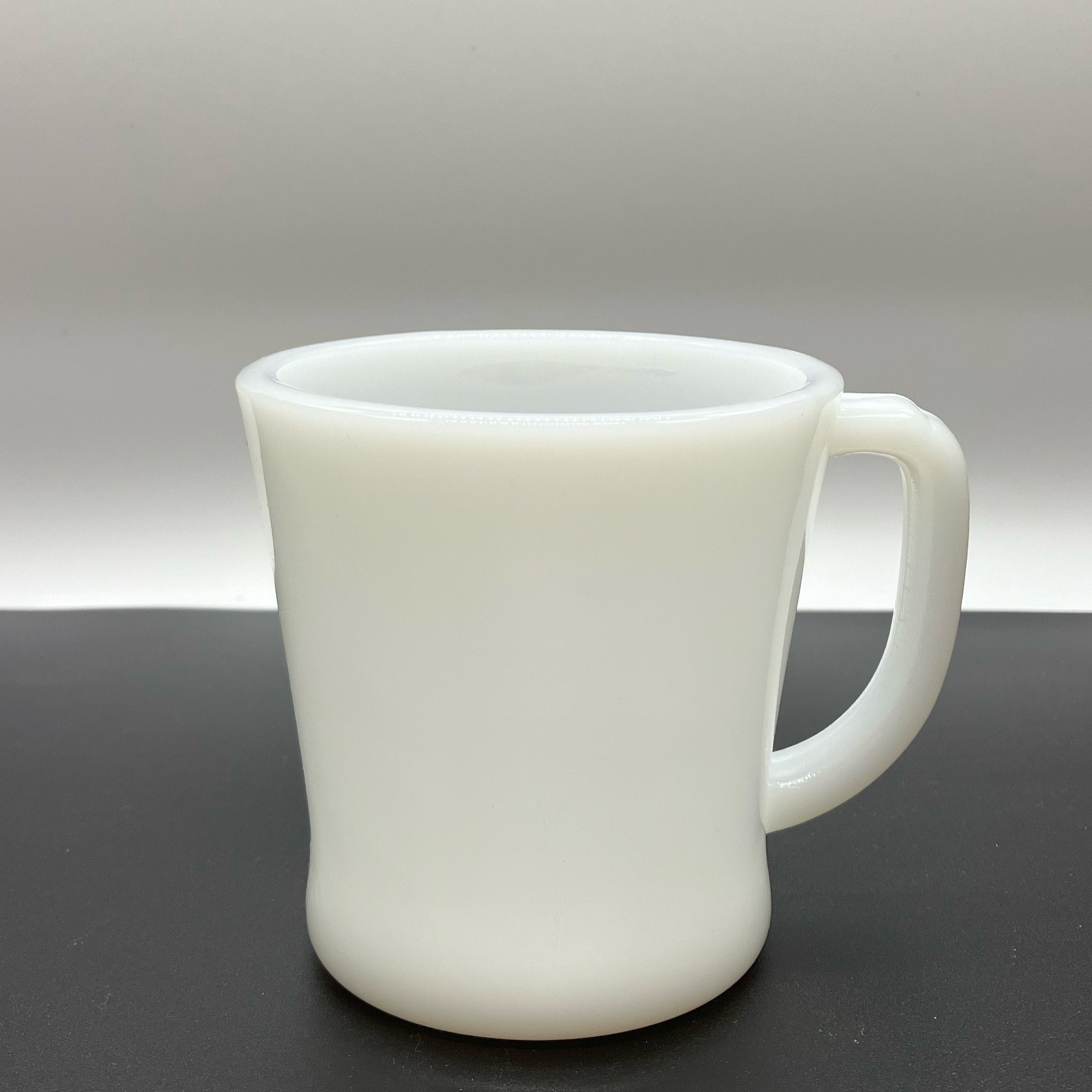 ファイヤーキング ホワイト「006」（Fire-King D-Handle Mug）Dハンドルマグ | キャンディストライプ